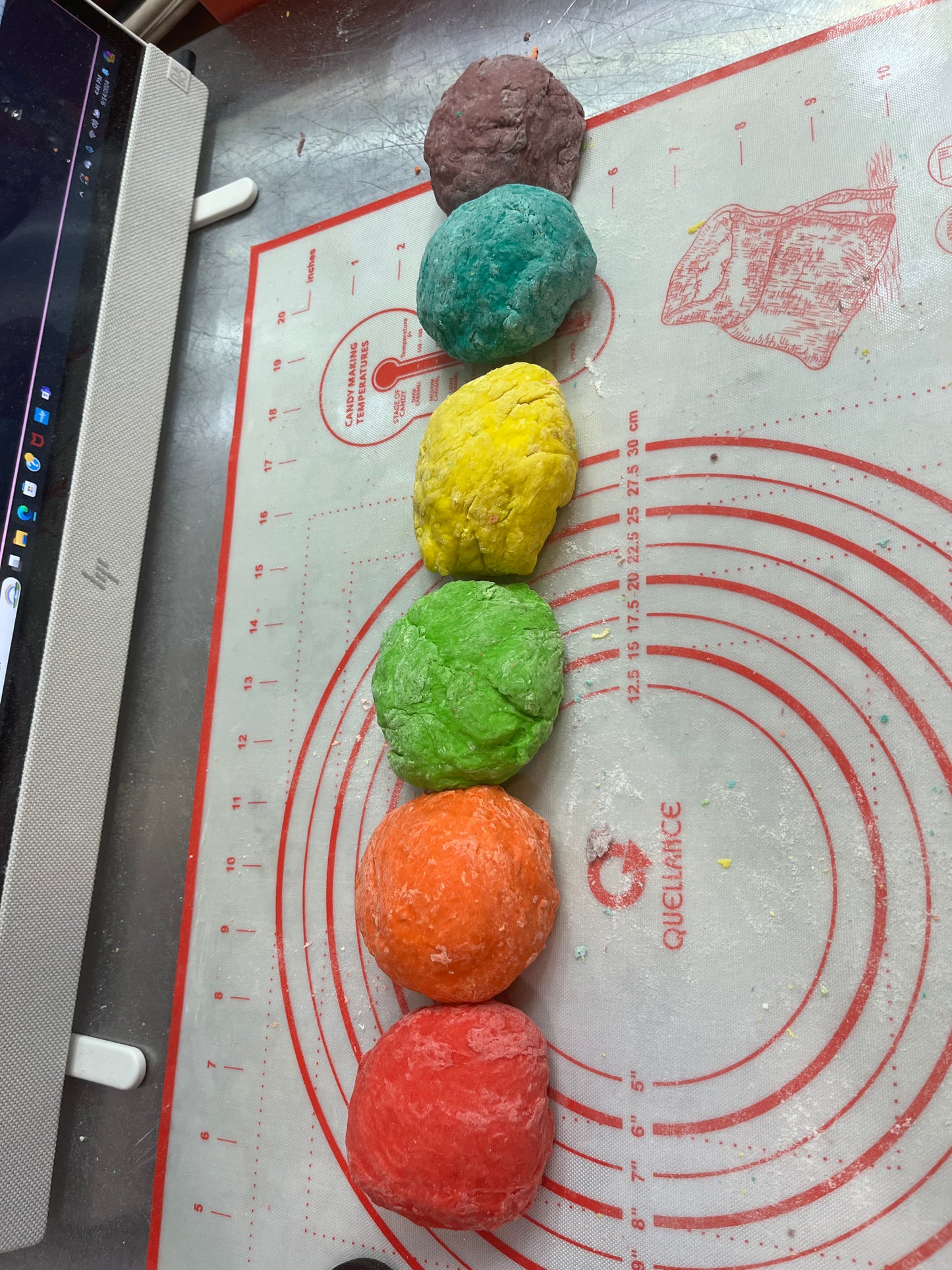 Rainbow Bagels Making Class